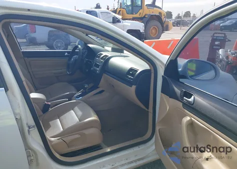 2007 Volkswagen Jetta 2.5 from USA, damaged, VIN 3VWRF71K07M116723